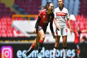 Atlas triunfa sobre Toluca y se acerca a liguilla